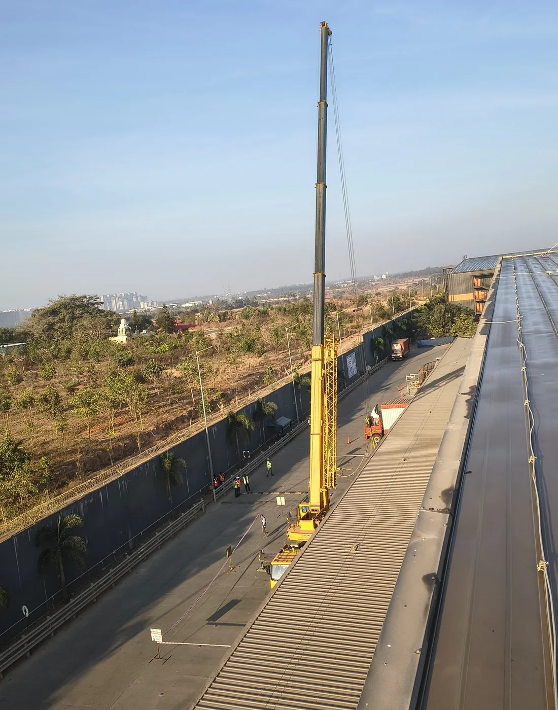 60 tonne crane executing precision ridge closure